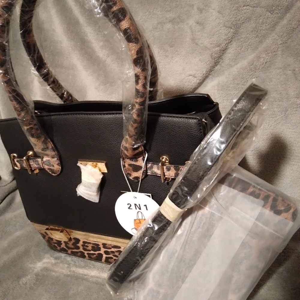 Purse - Picture 3 of 5